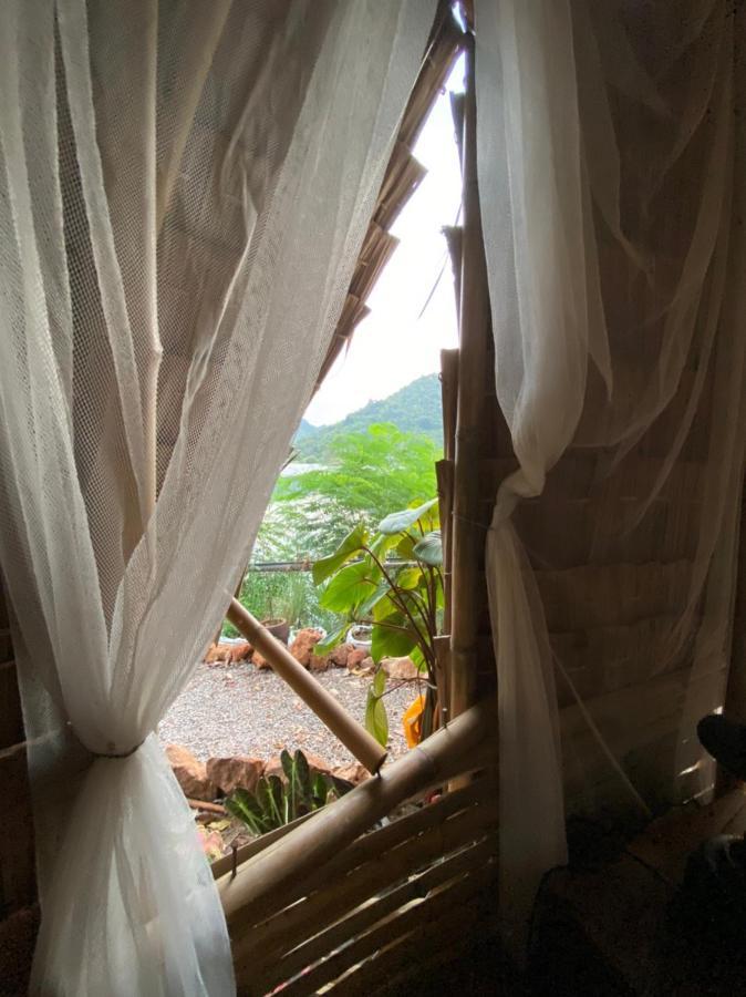Готель Royal Mountain Hut Ratchaburi Екстер'єр фото