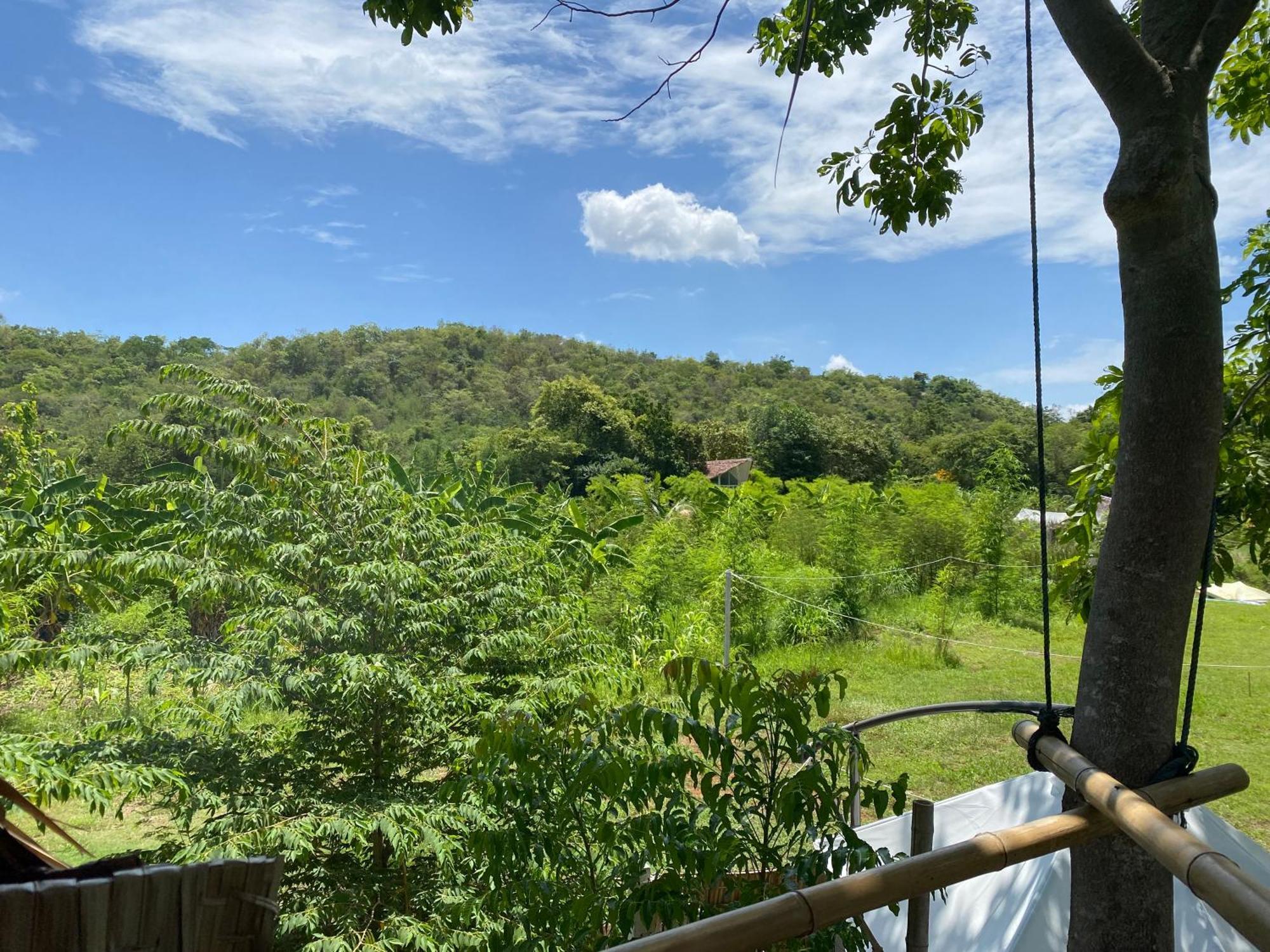Готель Royal Mountain Hut Ratchaburi Екстер'єр фото