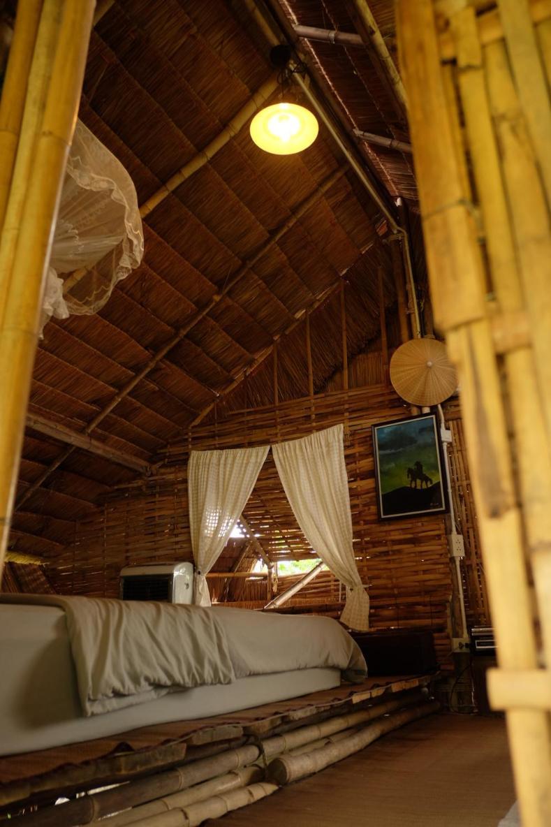 Готель Royal Mountain Hut Ratchaburi Номер фото