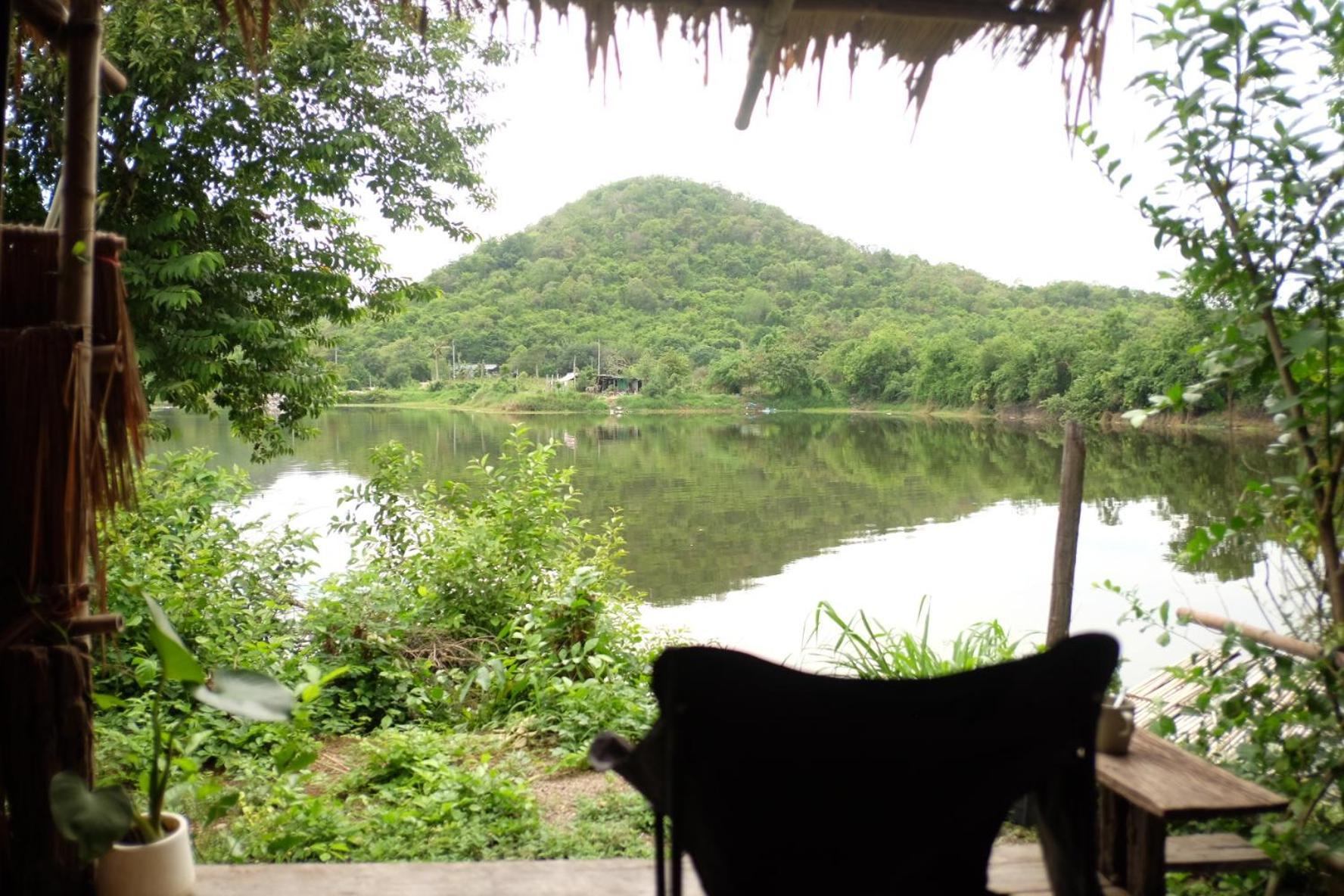 Готель Royal Mountain Hut Ratchaburi Номер фото