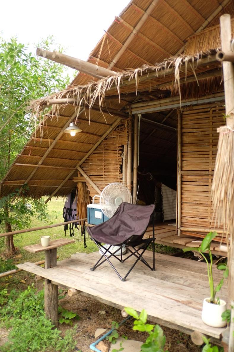 Готель Royal Mountain Hut Ratchaburi Номер фото